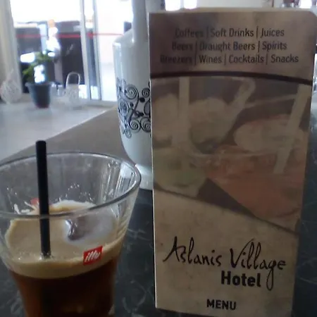 Lägenhet Aslanis Village