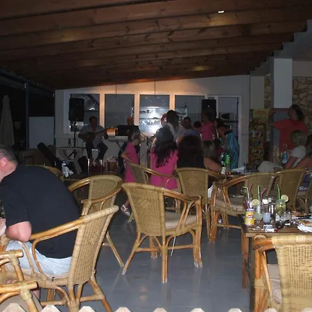 Aslanis Village