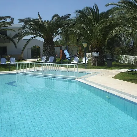 Aslanis Village Hotel 3*
