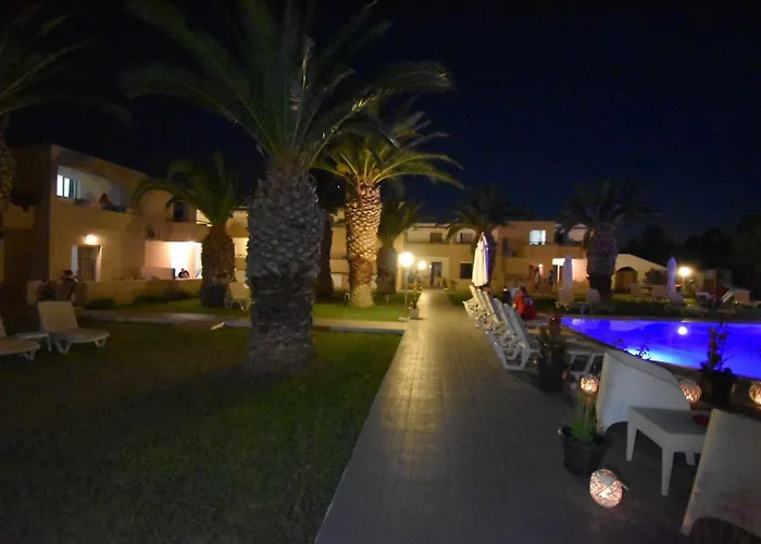 Aslanis Village * مارماري